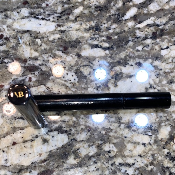 Victoria Beckham Other - Victoria Beckham Sleek Black Future Mascara & Posh Lip